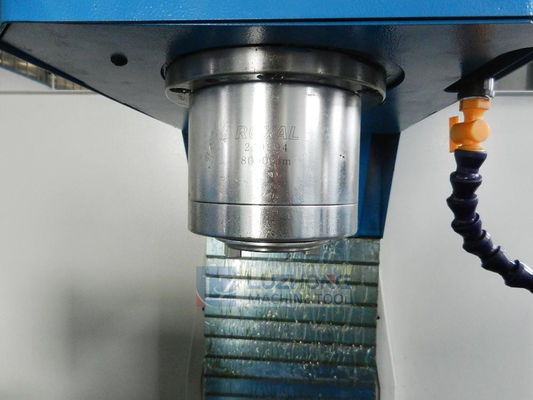 경량 수직 CNC 밀링 머신 XH7125