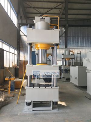 YQ32-200 중국 3대 접합부 4 행 액압 프레스 기계